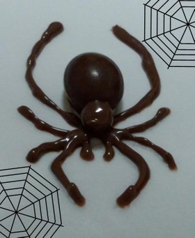 ハロウィンにも♪チョコで蜘蛛