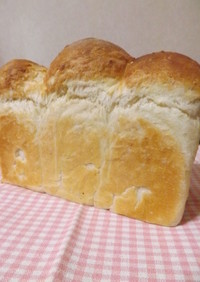 押し麦入り山型ミルク食パン