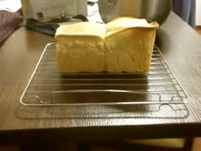 手捏ねの無調整豆乳食パンの写真