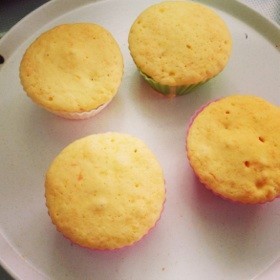 ちょー簡単離乳食に!人参豆乳蒸しパン