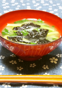 小松菜と海苔の味噌汁
