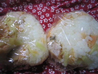 鮭と刻み生姜の混ぜ込みご飯の写真