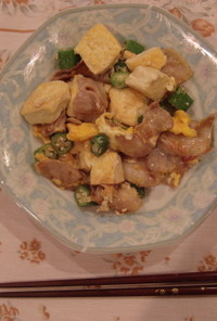 豆腐と豚バラ、オクラのチャンプルー