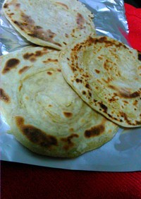インドのパン：ガーリックパラタ