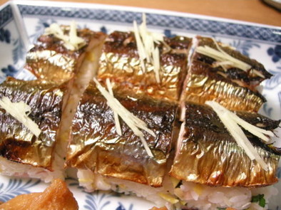 サンマ寿司の写真