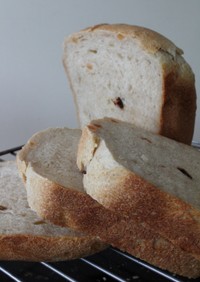 天然酵母（中種）deドライフルーツ食パン