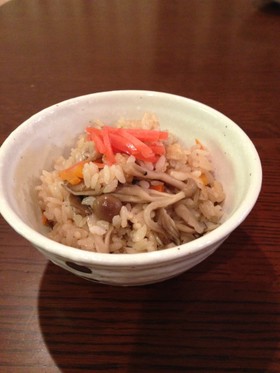 簡単☆たっぷりきのこの炊き込みごはん