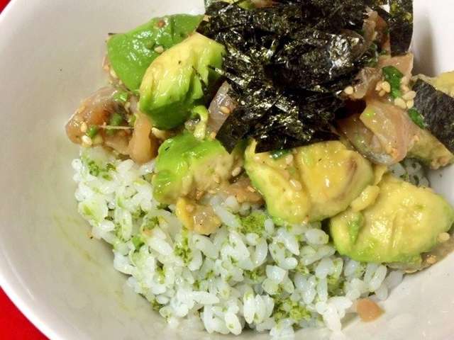 包丁も使わない なんて簡単 アボアジ丼 レシピ 作り方 By Maruchimo クックパッド