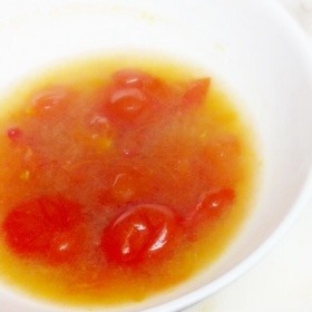絶品で超簡単！トマトと海苔のお味噌汁❤️の画像