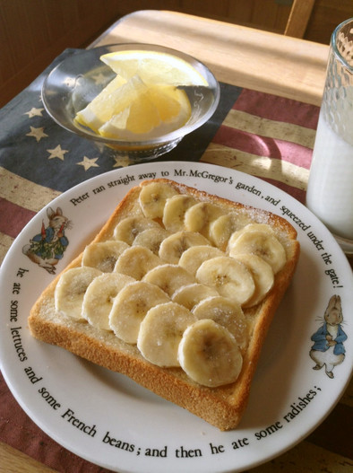 朝食・おやつに　バナナトースト♪の写真