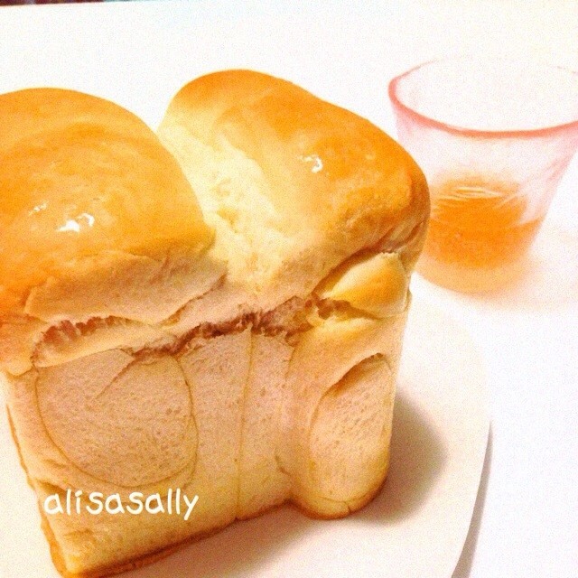☆簡単 山型食パン☆の画像