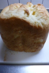 パインジャム入りの食パン
