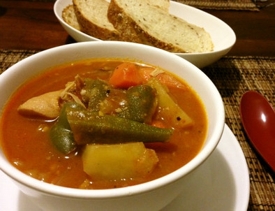 食べるスープ：チキンガンボ　の写真