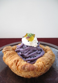 紫芋のモンブランデニッシュ