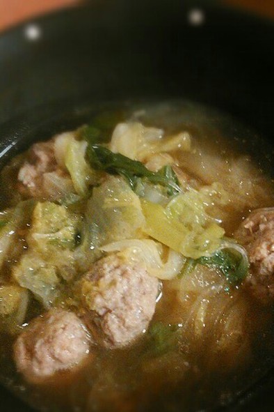 大人気☆白菜と肉団子のスープ鍋の写真