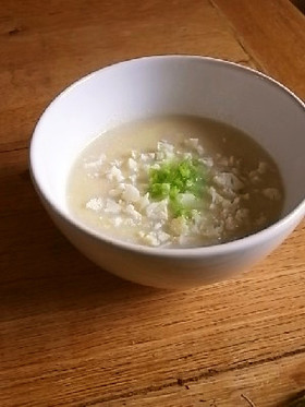 カリフラワーのカリカリ豆乳ポタージュ
