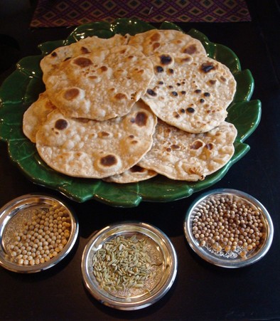 Roti　ロティ（インドのパン）の写真