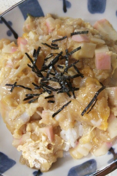 簡単 美味しい たぬき丼  卵 揚げ玉の写真