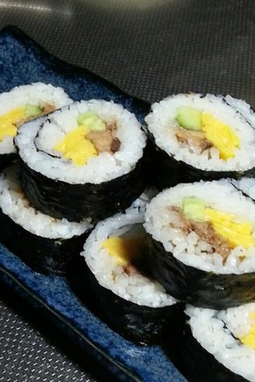サバ缶で海苔巻き☆