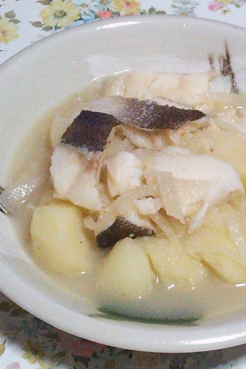 甘塩ダラジャガイモのスープ煮の画像