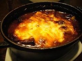 豚ブロックと原木しいたけの赤ワイン煮込み