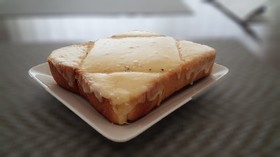 超簡単!耳までとろけるチーズトースト