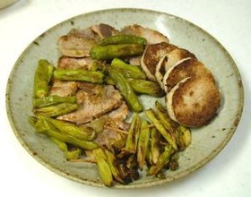 豚テキ(長芋&アスパラ&ししとう添え)