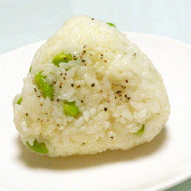 チーズが香る♪枝豆おにぎり