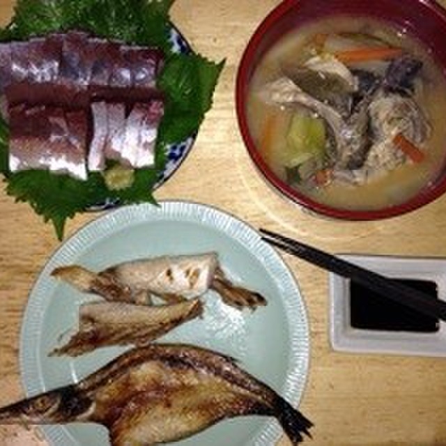 ワラサ メジロ を丸ごと料理 レシピ 作り方 By Gunslinger クックパッド 簡単おいしいみんなのレシピが356万品