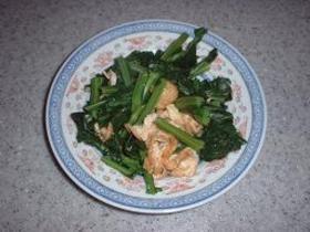 冷凍保存した青菜と油揚げの炒め物