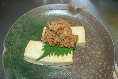 豆腐ステーキイカそぼろ添えの写真
