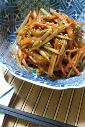 *ごぼうとにんじんのきんぴら*