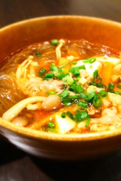 栄養満点！ピリ辛チゲ春雨スープの写真