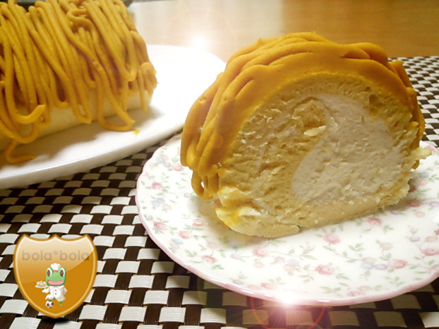 10月のデザート☆パンプキンロールケーキの画像