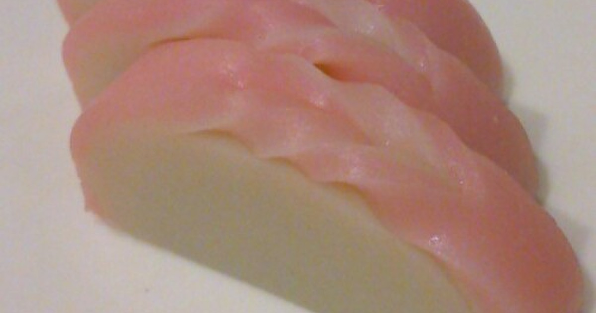 簡単 かわいい 紅白かまぼこの飾り切り レシピ 作り方 By しろくまりん クックパッド 簡単おいしいみんなのレシピが355万品