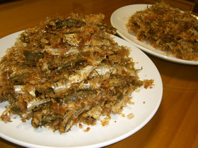 漁師直伝♪骨太♪小鰯のおかかまぶし