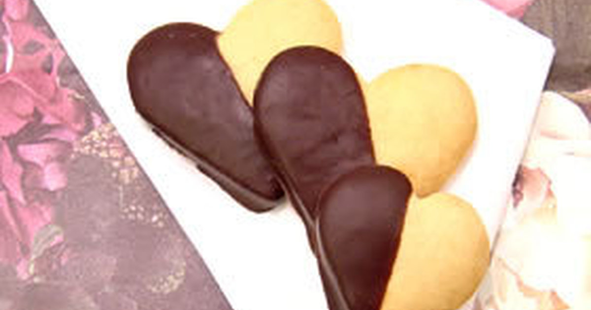 バレンタインのチョコレートがけクッキー レシピ 作り方 By コトリエサ クックパッド 簡単おいしいみんなのレシピが353万品