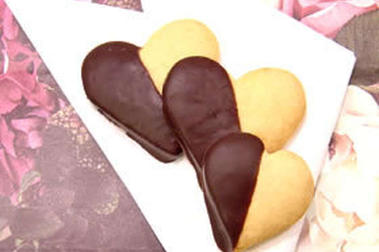 バレンタインのチョコレートがけクッキー レシピ 作り方 By コトリエサ クックパッド 簡単おいしいみんなのレシピが354万品
