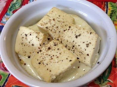 豆腐とカマンベールチーズのココットの写真