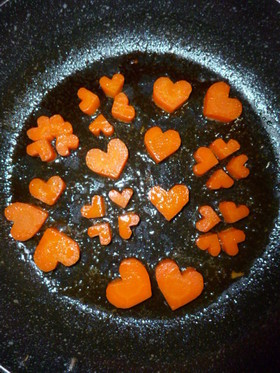 お弁当に作り置き♥ハートの人参グラッセ