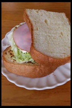 あごがはずれちゃいそうなサンドイッチ