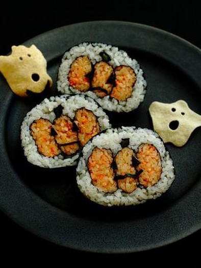 ハロウィンの飾り巻き寿司の写真