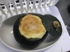丸ごとかぼちゃグラタン