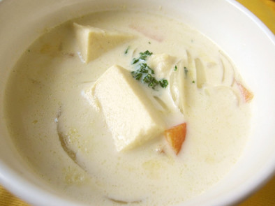 高野豆腐の豆乳スープの写真