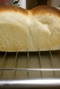 無調整豆乳を使った手捏ね牛乳食パン