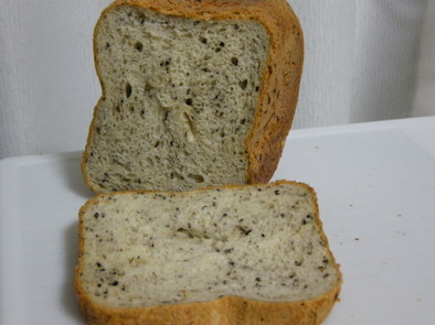 ＨＢもっちり米粉（小麦入）食パン＊ゴマ入の写真