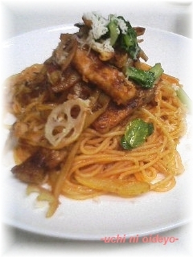 *カリカリ蓮根とゴロゴロポークのパスタ*