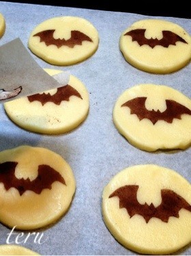 ハロウィンに☆簡単♡ステンシルクッキー