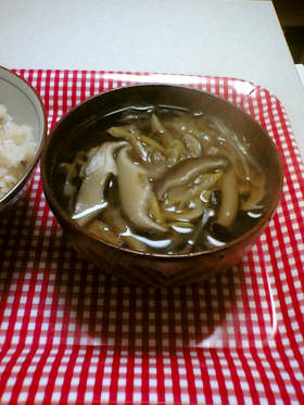 我んとこの、きのこ汁