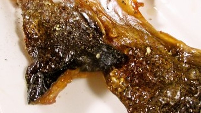 鮭の皮のパリパリ焼き レシピ 作り方 By Miyuki12 クックパッド 簡単おいしいみんなのレシピが360万品